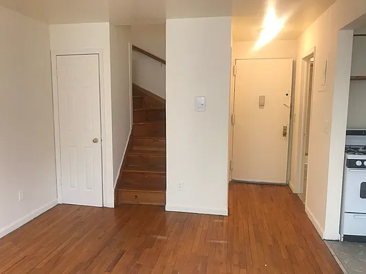 Rented by PMG Real Estate  | media 8