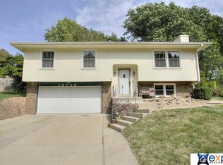 16708 William St, Omaha, NE 68130