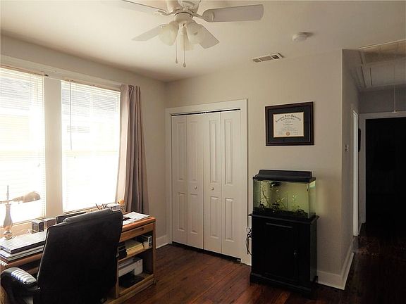 5th image of 809-11 Greenwood St