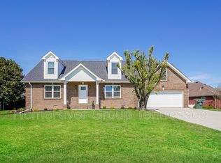 181 Foxrun, Springfield, TN 37172