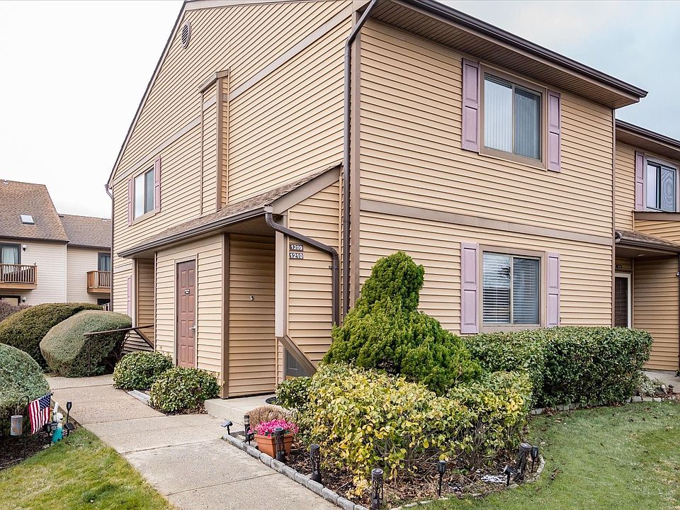 1st image of 100 Daly Boulevard #1209