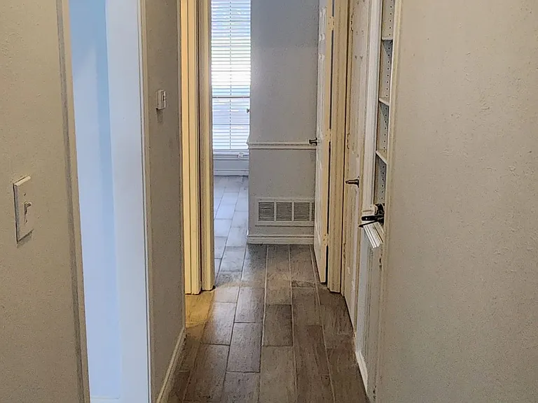 2318 Southbay Cir — Photo 21