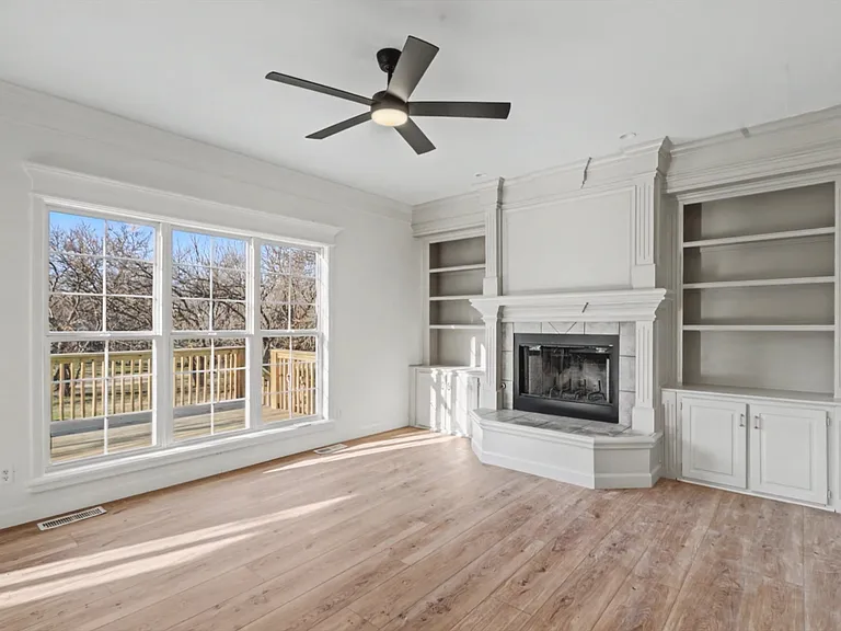 121 Hillside Dr — Photo 11