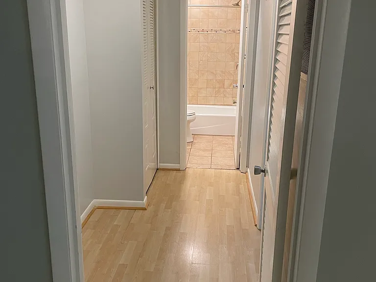 10600 Montrose Ave #102 — Photo 12