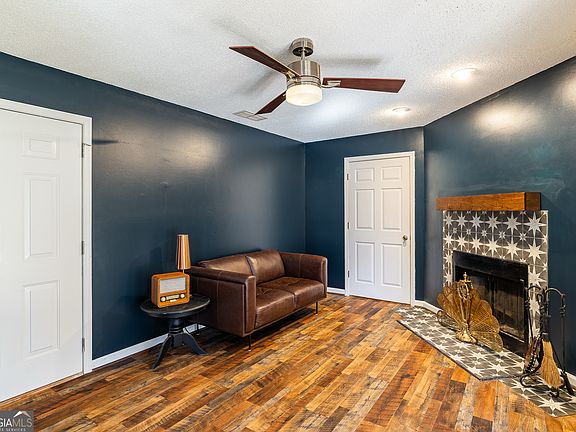 5th image of 130 Peachtree Ln