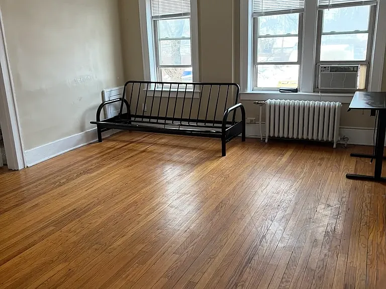 103 N Center St #4D — Photo 2