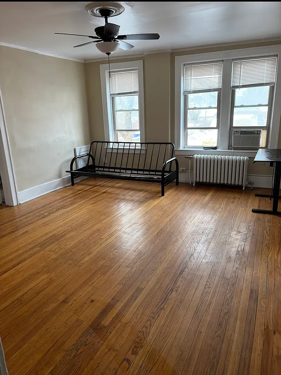 Building Photo - 103 N Center St #4D