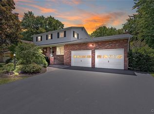 209 Jewell Dr, Liverpool, NY 13088