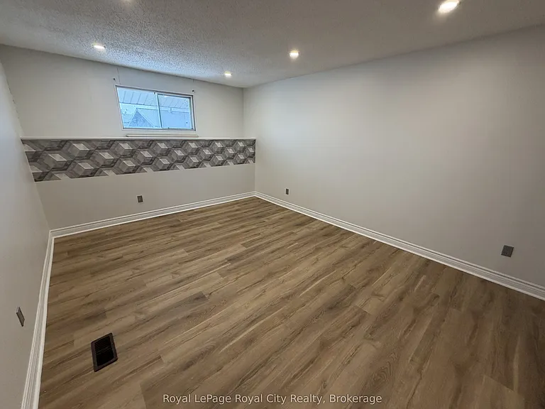 245 Speedvale Ave W #2 — Photo 16
