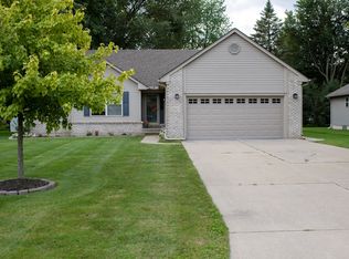 1827 S Delano St, Saint Clair, MI
