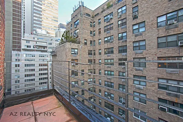 Sold by FirstService Realty (legacy) | media 14