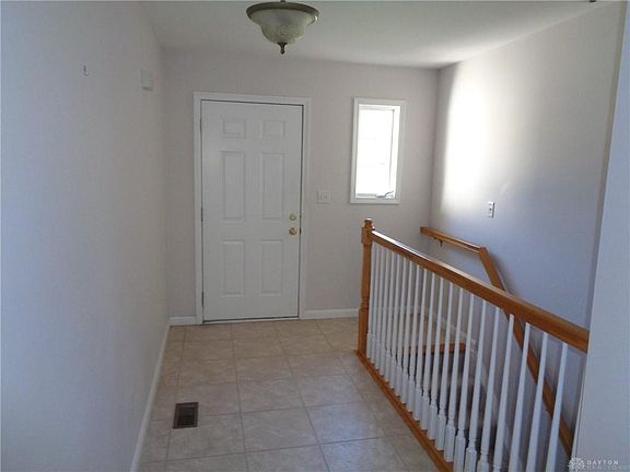5th image of 37 Knollview Ct