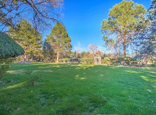 8633 Rio Grande Blvd NW, Los Ranchos De Albuquerque, NM 87114