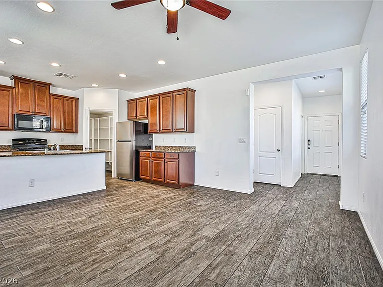 6360 Beavertail Pond Ave — Photo 7
