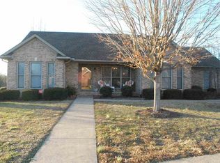 1001 Mooreland Dr, Bowling Green, KY 42103