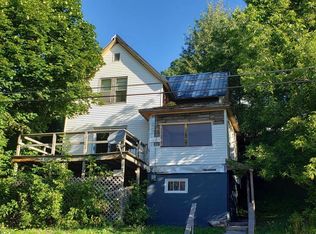 321 Holland St, Hancock, MI 49930