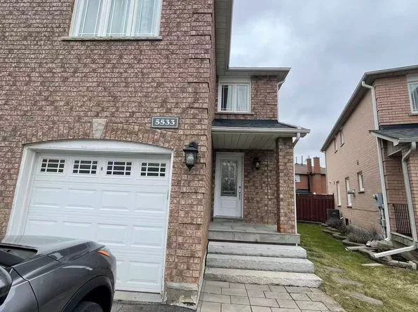 5533 Richmeadow Mews, Mississauga, ON L4Z 3T3