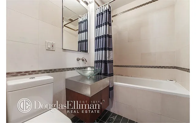 Rented by Douglas Elliman | media 19