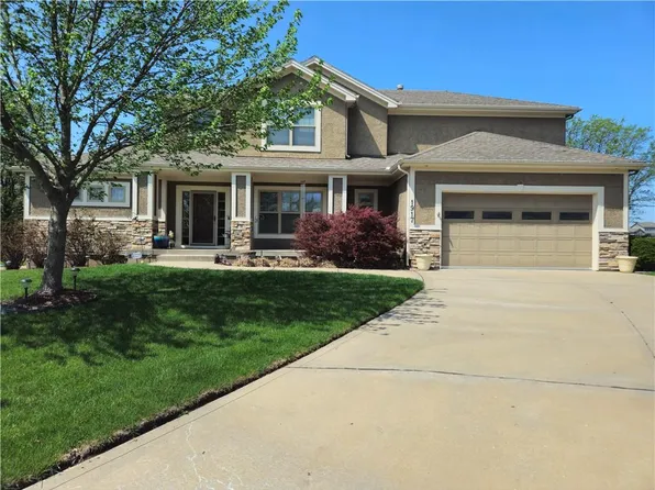 1917 SW Sage Canyon Rd, Lees Summit, MO 64082