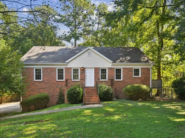 5659 Whispering Pines Rd SW, Mableton, GA 30126