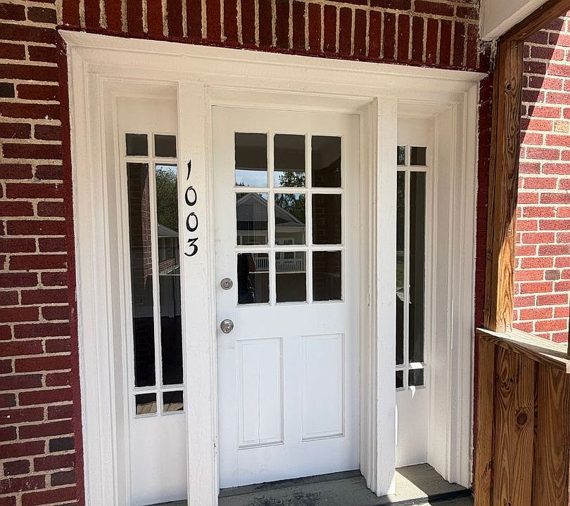 1st image of 1003 Bank St