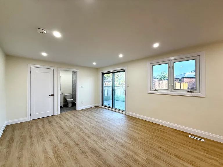 100 Taymall St — Photo 9