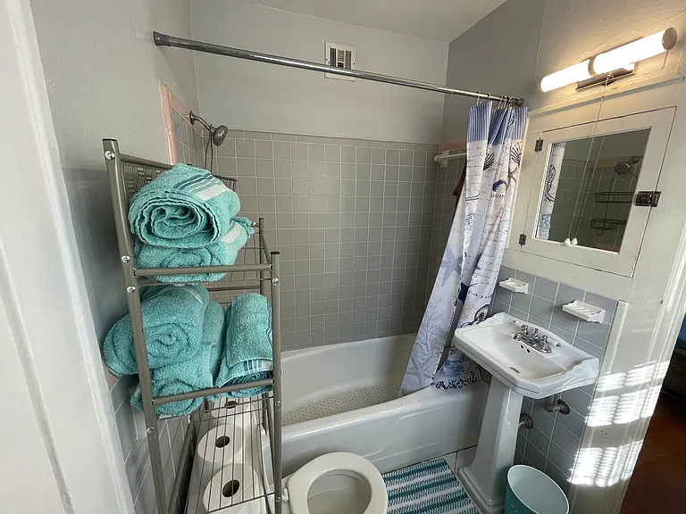 1536 Hawthorne St #1 — Photo 9