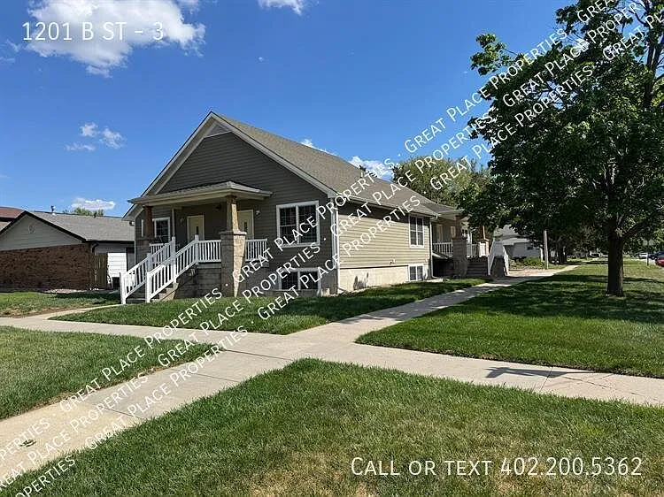 1201 B St #3