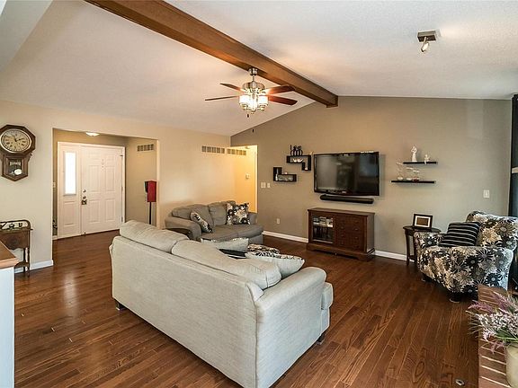 Looking toward the hallway where 3 BR's and 2 full baths await quiet slumber.