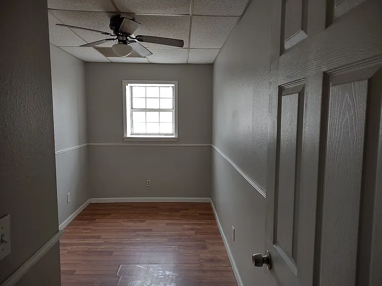 505 Oak St — Photo 26