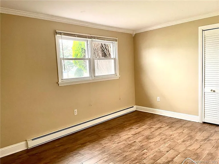 98 Soundview Dr — Photo 25