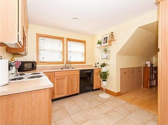 2nd image of 31 Morrison Ave #3
