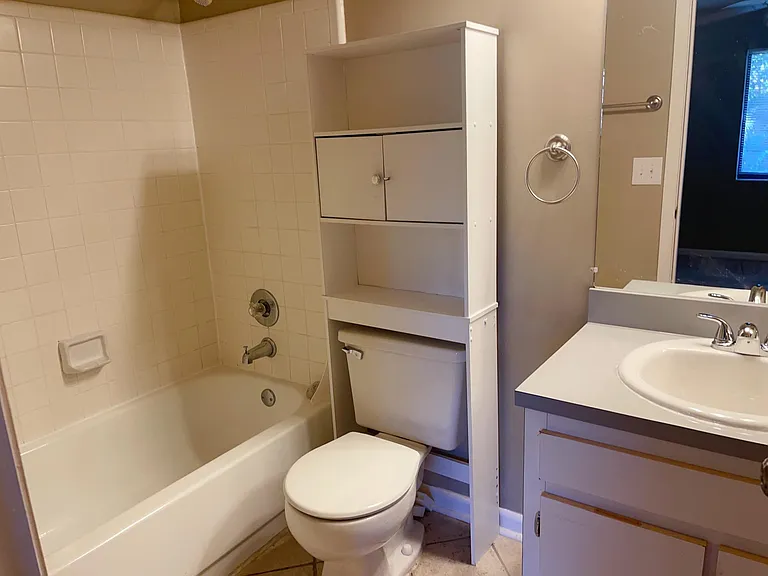 2735 SW 35th Pl #705 — Photo 9