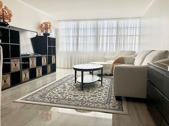 2nd image of 1301 NE Miami Gardens Dr APT 902W