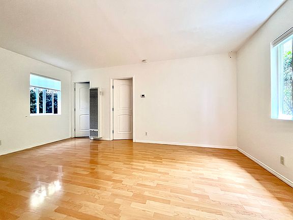 2nd image of 12123 1/2 Culver Blvd