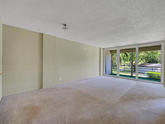 3rd image of 104 Royal Park Drive #2B