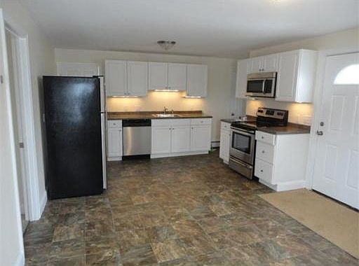 2nd image of 12 Richmond St #2