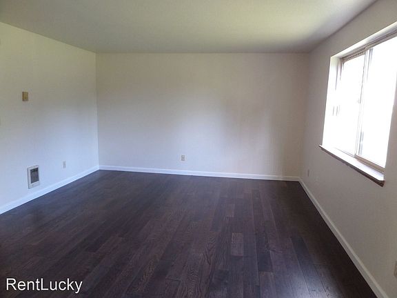 5th image of 746 37th St SE #A