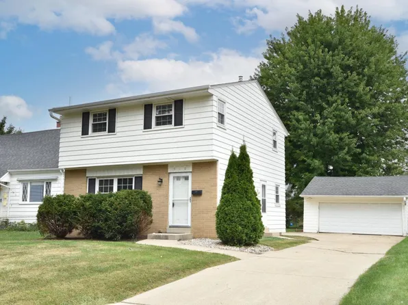 910 South 120th STREET, West Allis, WI 53214