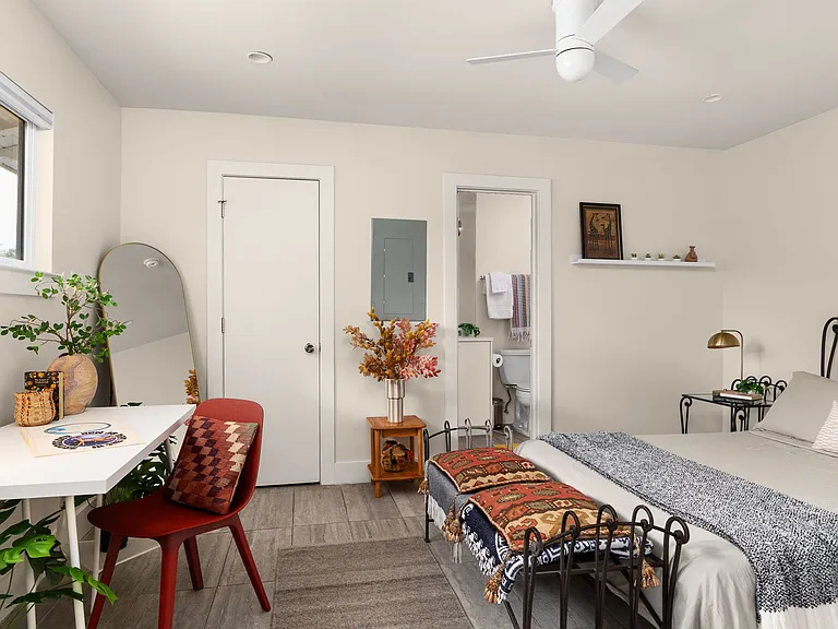 1208 Enfield Rd #204A — Photo 9