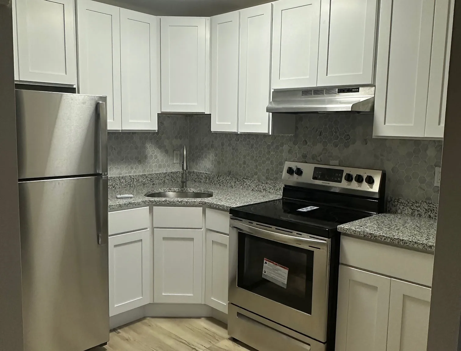 1 bed, 600 sqft, $1,500 — Photo 3