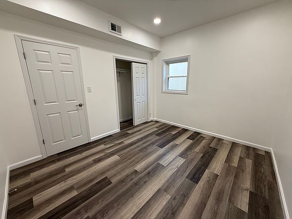 3rd image of 673 Ringwood Ave