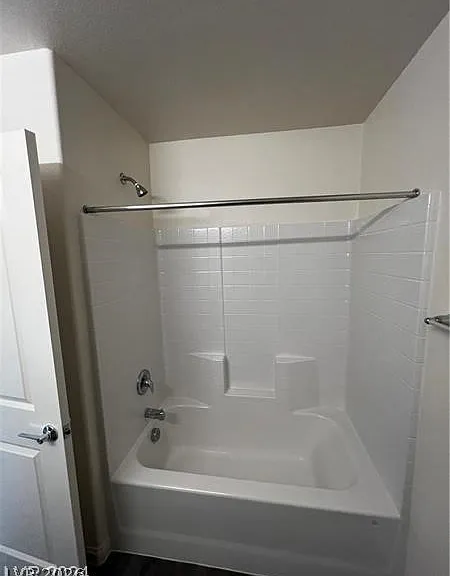 5616 Craftsman Ave #114 — Photo 10