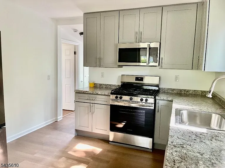 355 Elm St — Photo 7