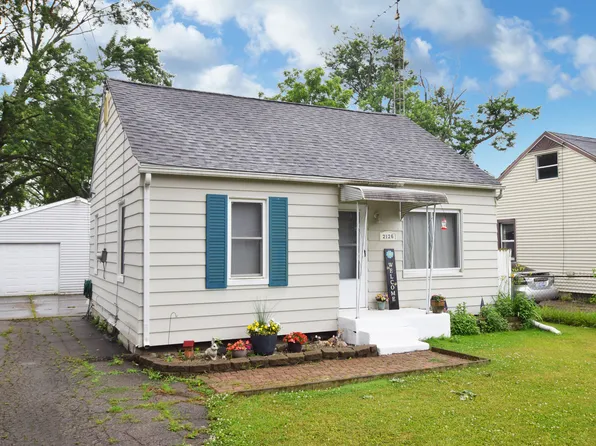 2126 Morris Ave, Burton, MI 48529