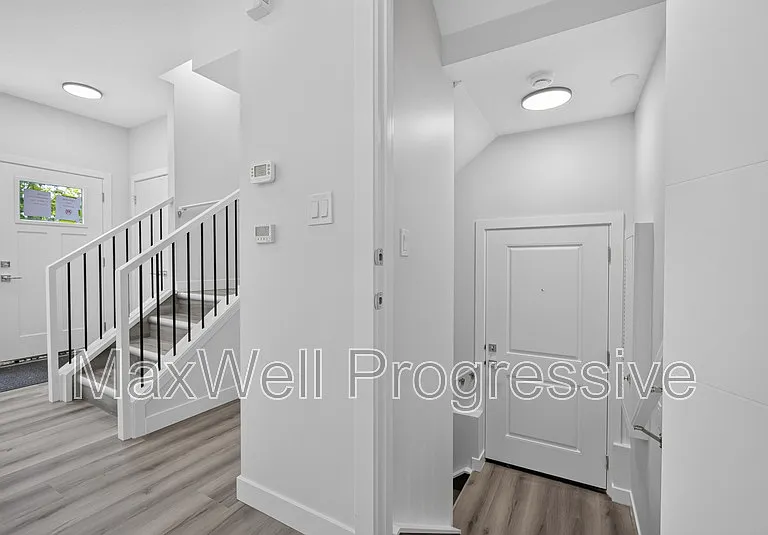10821 112th St NW #1 — Photo 31
