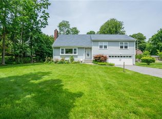 24 Homeside Ln, White Plains, NY