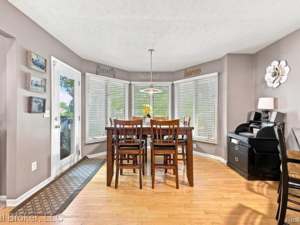 8184 Baypointe Dr, photo 18