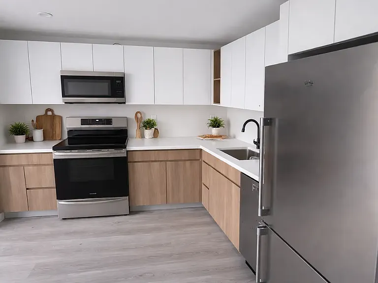 77 Commercial St #3403SN — Photo 3
