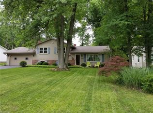 1430 Turnberry Dr, Youngstown, OH